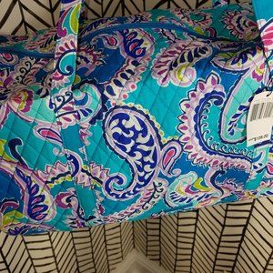 Vera Bradley Large Traveler Duffel Waikiki Paisley